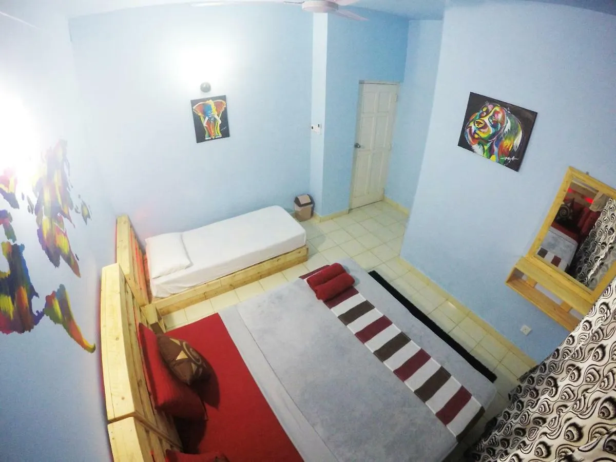 Yoyo Airport Hostel نيجومبو