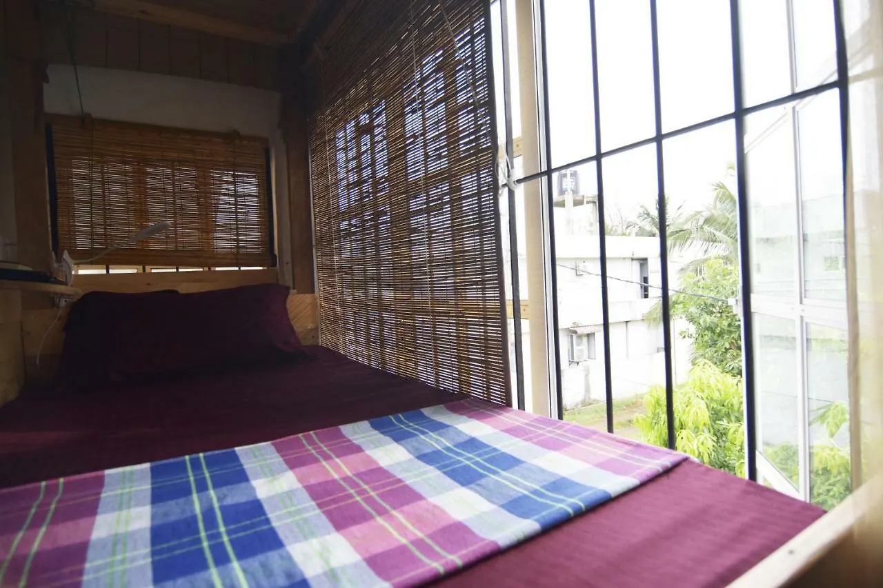 Yoyo Airport Hostel نيجومبو